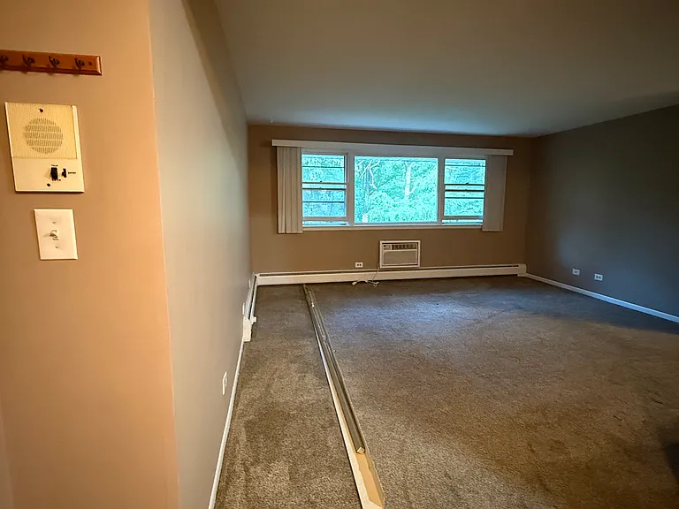 215 Country Club Dr #3D — Photo 11