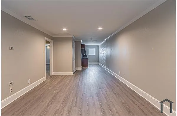 Building Photo - 7770 Meadow Rd #202