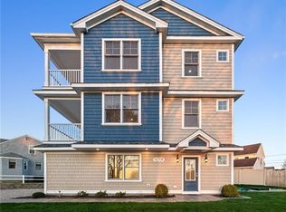 25 Scallop Shell Rd, Narragansett, RI 02882
