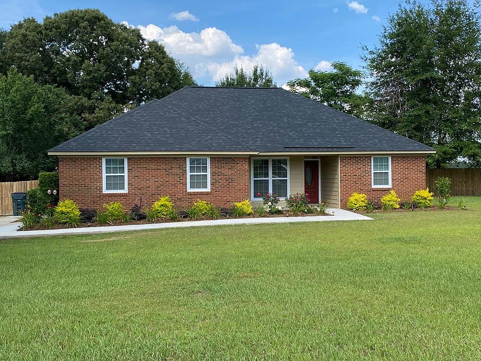 1st image of 149 Tall Pines Dr