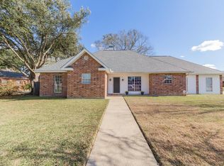 105 Knobcrest Dr, Lafayette, LA 70507