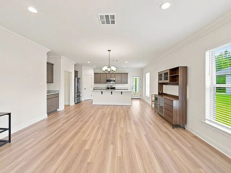 7211 Kenilworth Crossing Ave — Photo 5