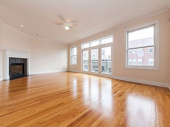2nd image of 2946 W Belmont Ave #1