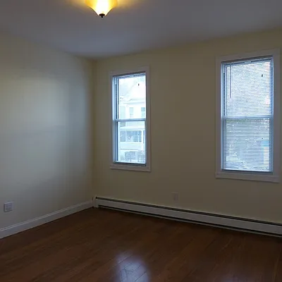 Rented by iList, LLC | media 26