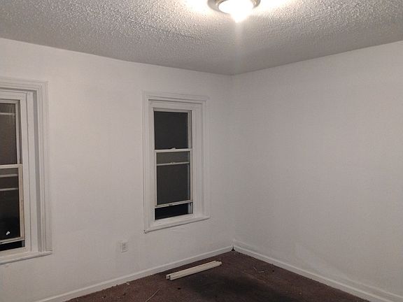 4th image of 1834 E Lippincott St