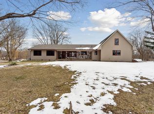 5700 Byron Rd, Howell, MI 48855