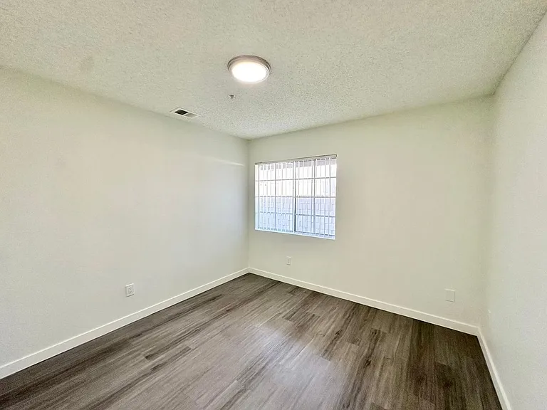 Nelson Apartments (Silver Tree Terrace) — Photo 20