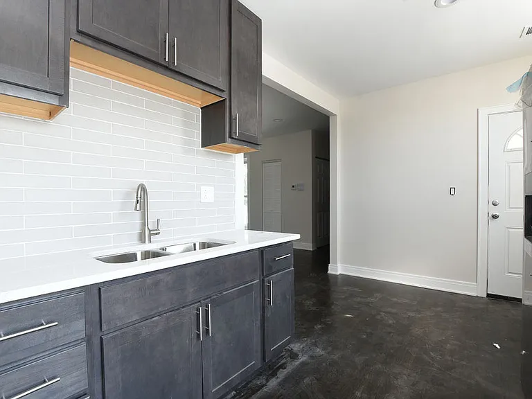 4248 N Damen Ave #2W — Photo 3