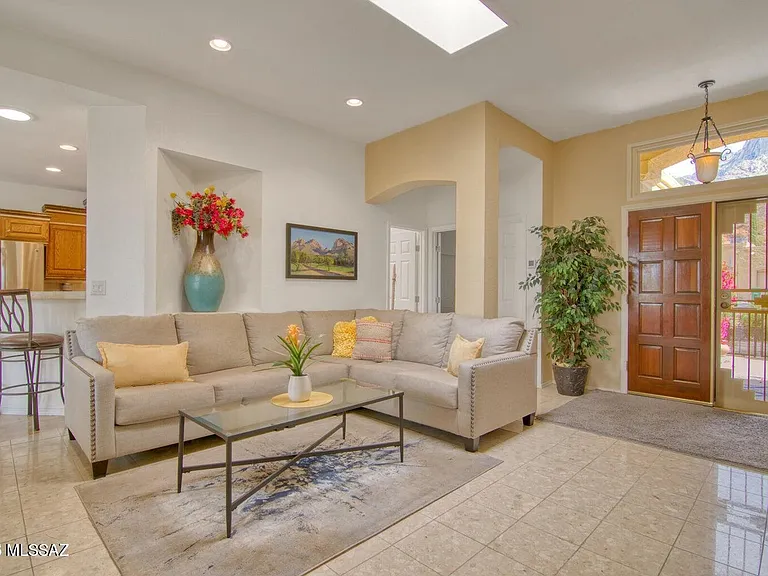 1232 E Camino Diestro — Photo 10