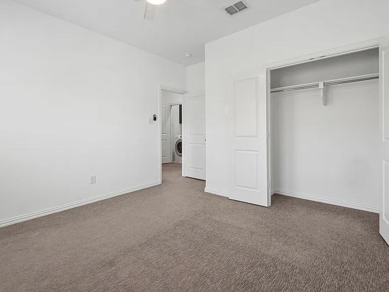 982 Mikaela Dr — Photo 23