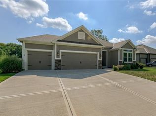 7709 N Walrond Ave, Kansas City, MO 64119