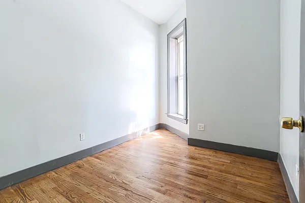 Rented by Brooklyn Group | media 10