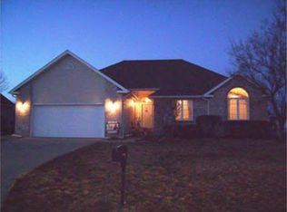 6 Park Ct, Oreana, IL 62554