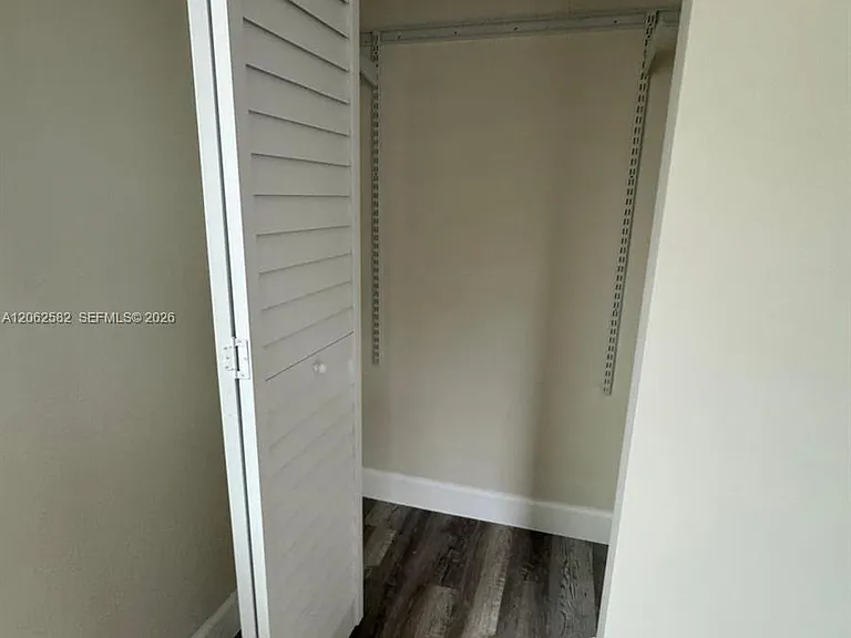 1701 NW 13th Ct — Photo 14