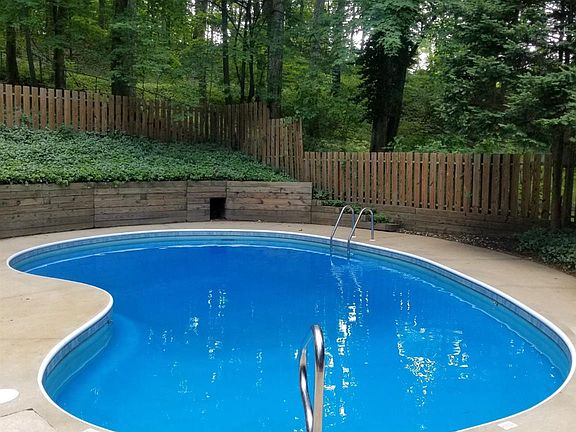 5th image of 21306 Forest Glen Dr