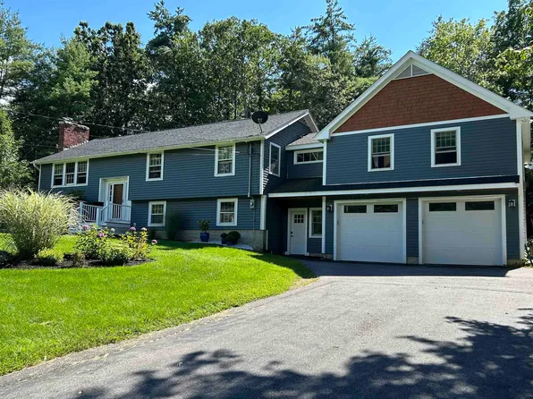 15 Butterfield Lane, Stratham, NH 03885
