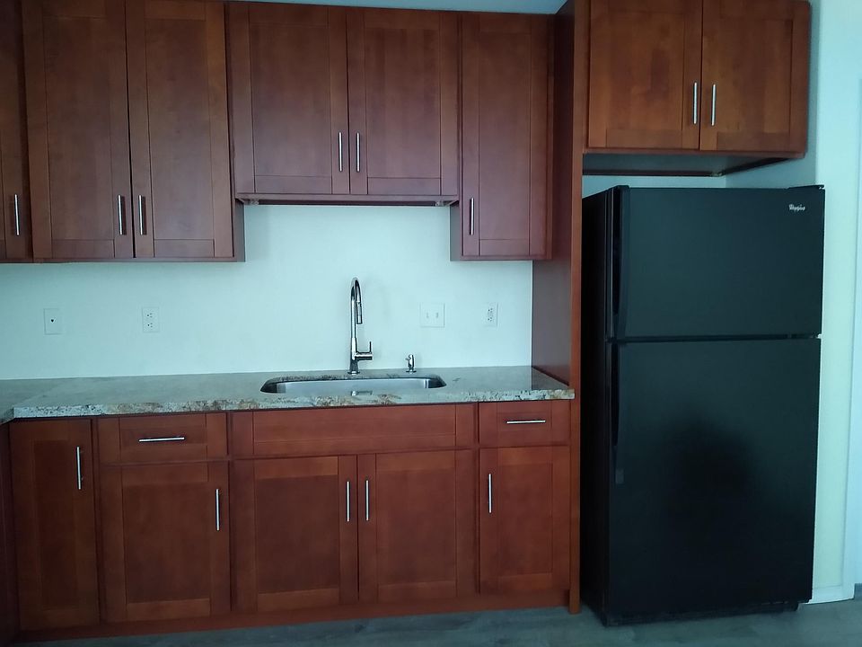 1st image of 2020 Paulele Pl #B