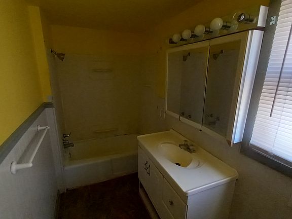 5th image of 51 Neise Ave