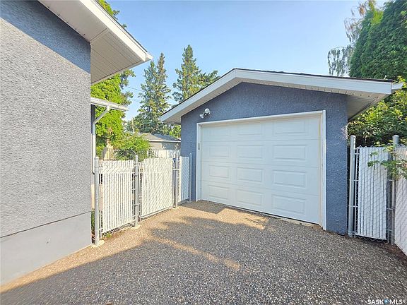 3rd image of 8919 17th AVENUE