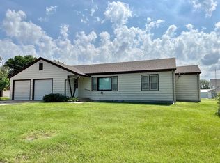 416 N High St, Mankato, KS 66956