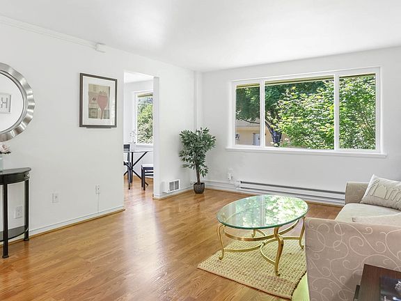 3rd image of 4731 Terrace Drive NE
