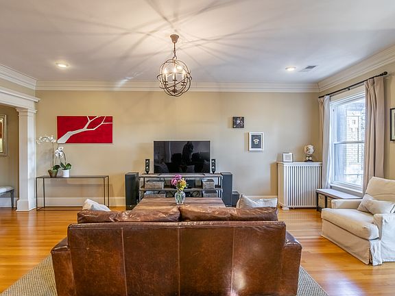 5th image of 5660 S Blackstone Ave #3
