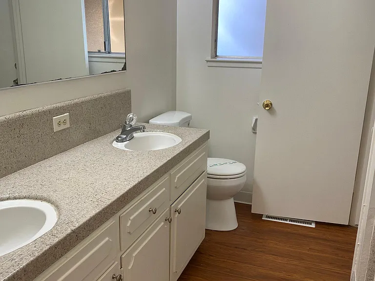 6422 N Anna St — Photo 13