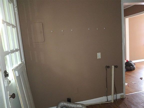 5th image of 1632 Dale Dr