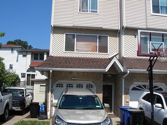 2nd image of 88 Church Ave