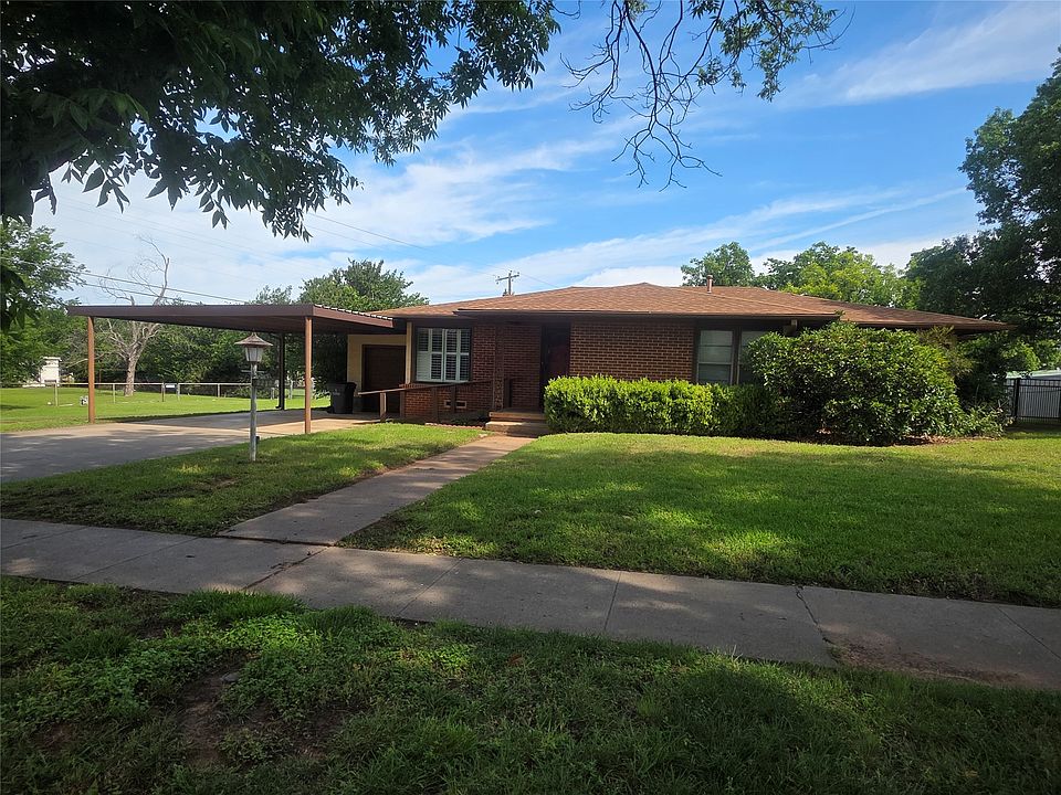 1st image of 1213 Hillcrest Dr