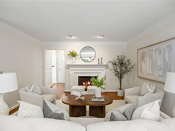 4th image of 625 Channing Dr NW