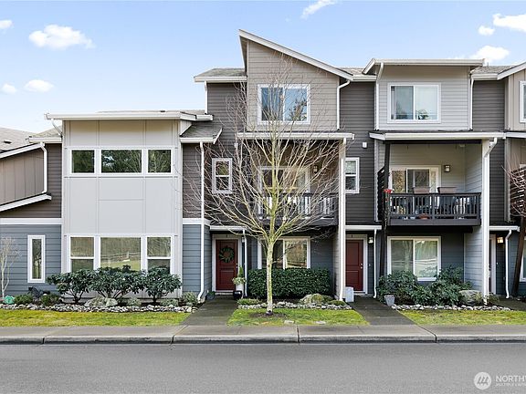 2nd image of 17402 118th Avenue Ct E #I
