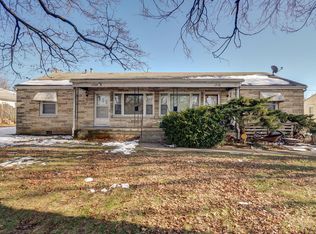 1708 S Montebello Ave, Springfield, MO 65807