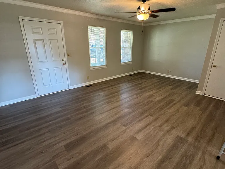 114 Bordeaux Ct — Photo 6