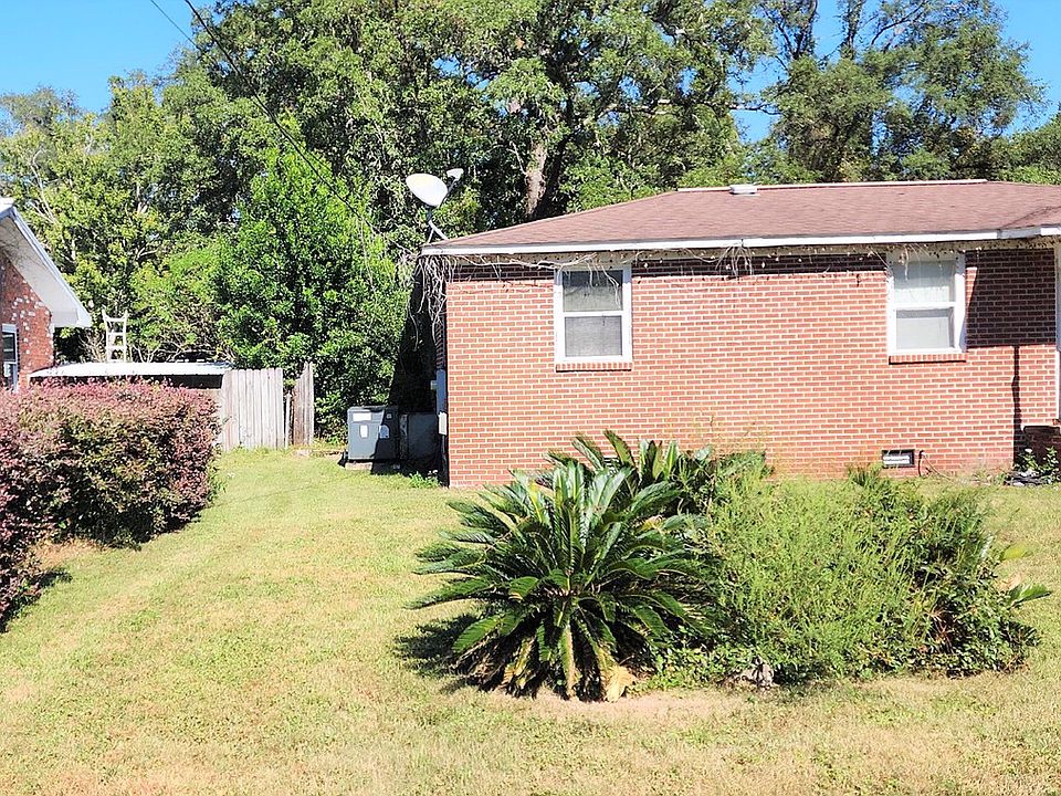 2nd image of 2640 Weller Ave