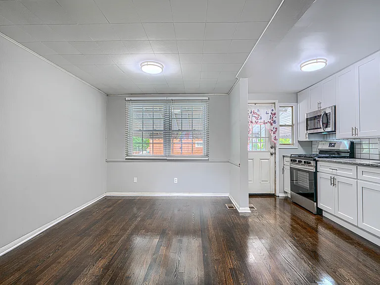7842 Saint Boniface Ln — Photo 13