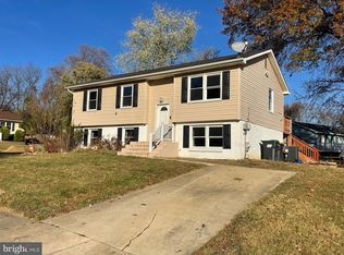 3 Locke Ct, Newark, DE 19702