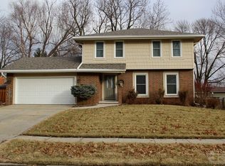902 E 17th St N, Newton, IA 50208