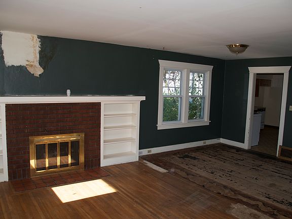 Living and Dining Area