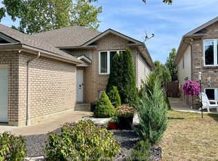 11396 Timber Bay Cres, Windsor, ON N8R 2K9