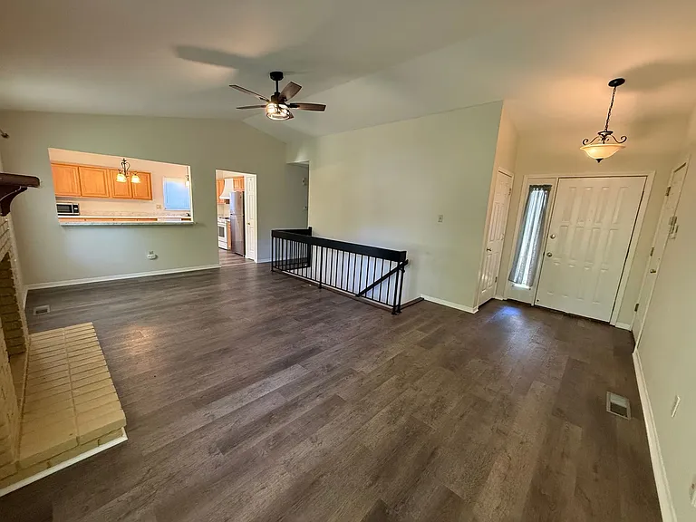 17 Hurstfield Ct — Photo 5