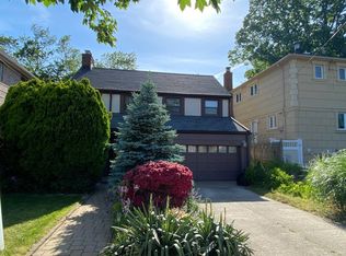 8074 Kent St, Jamaica, NY 11432