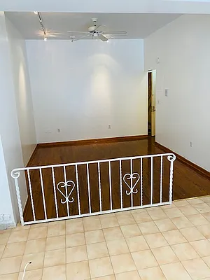 Rented by Bank Neary | media 29