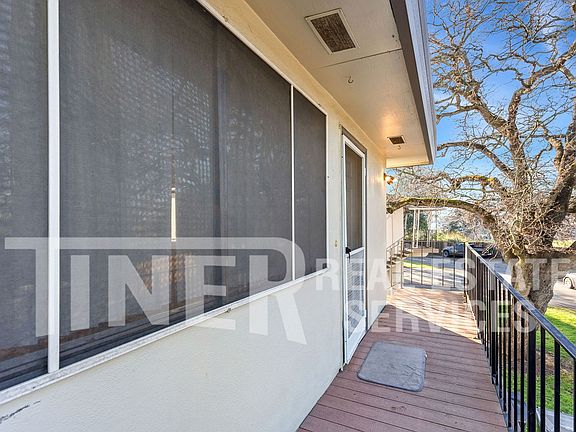 5th image of 225 Mahan Ct APT 4