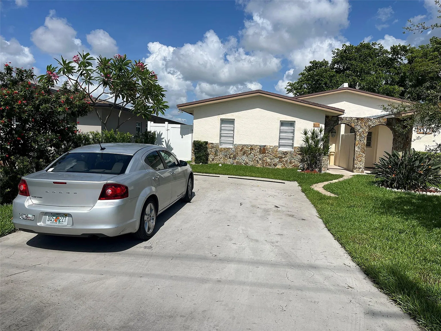 3 bed, 2.0 bath, 1131 sqft, $3,100 — Photo 1