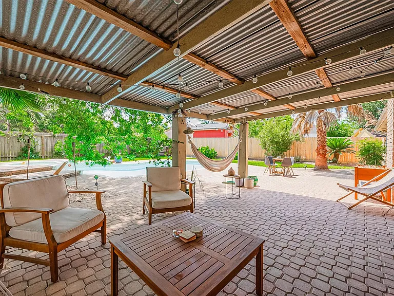 8018 Zimmermann Dr — Photo 4