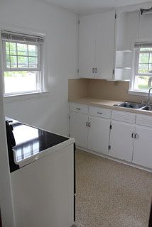 4th image of 330 Curtis Ave