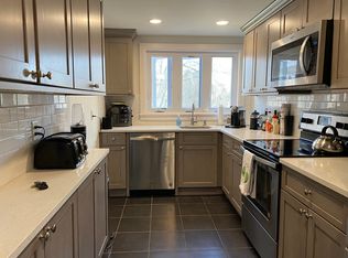 2 E Main St #2, Mendham, NJ 07945