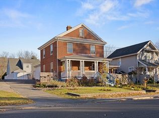 913 Springhill Rd, Staunton, VA 24401