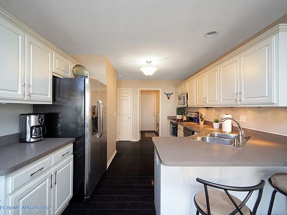 5th image of 8304 Auburn Ln